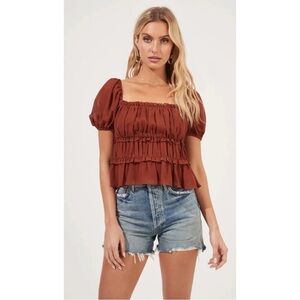 ASTR The Label Nutmeg ruched ruffle short sleeve top stretch chiffon lined brown